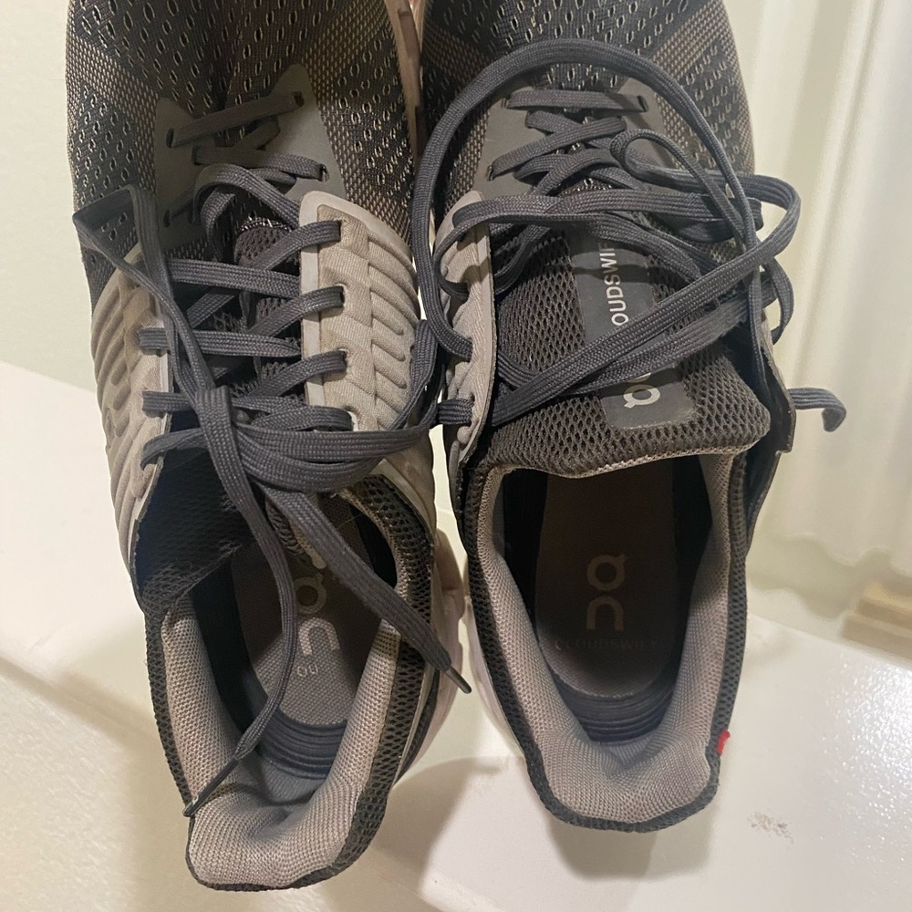 On Running Cloudswift Men's Size 8.5 - image 4